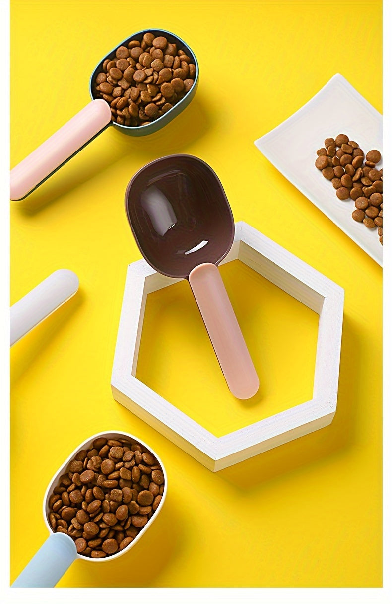 Dual-Tone Pet Food Scoop